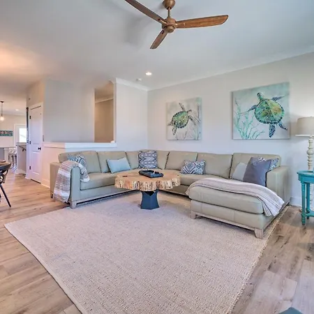 Modern Home With Rooftop Deck, Walk To Beach!